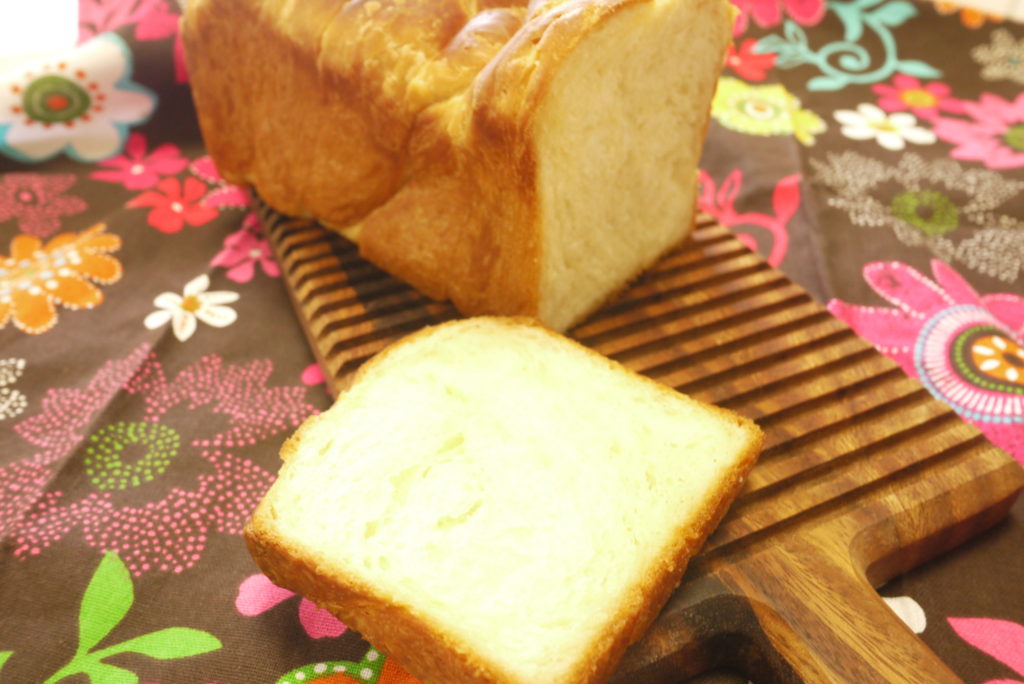 デニッシュ食パン