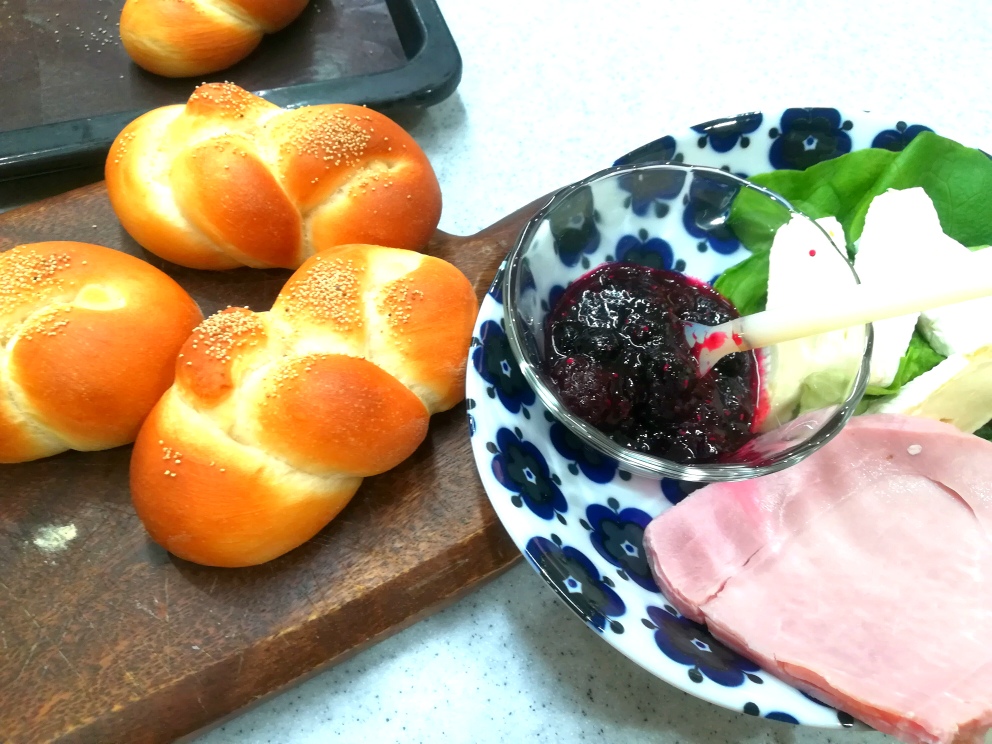 編みパン